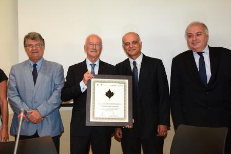 Acto de adhesión  de la Facultad de Medicina de la UAM al Movimiento Hipocrático Internacional