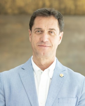 Fotografía del profesor catedrático Jose Manuel Merino Álvarez.