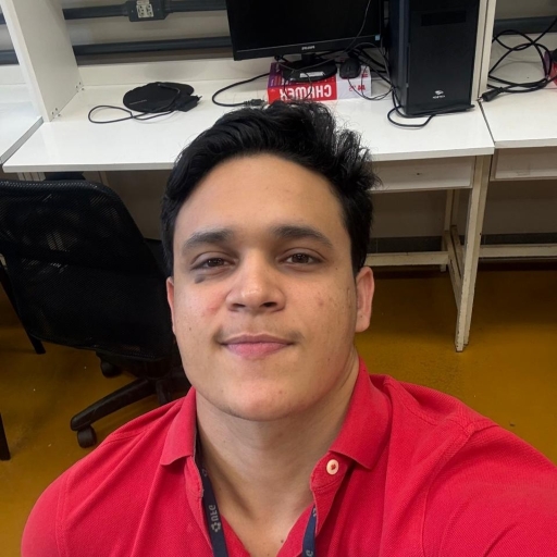 Fotografía del investigador Leonardo Almeida Guerra dos Santos.