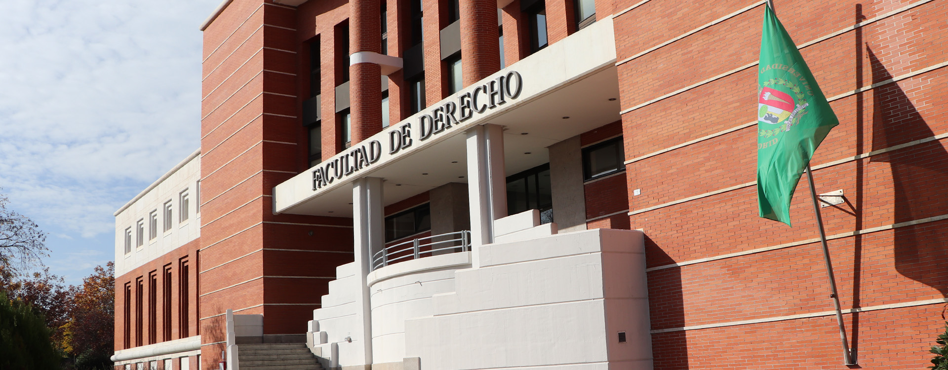 Fachada Facultad de Derecho