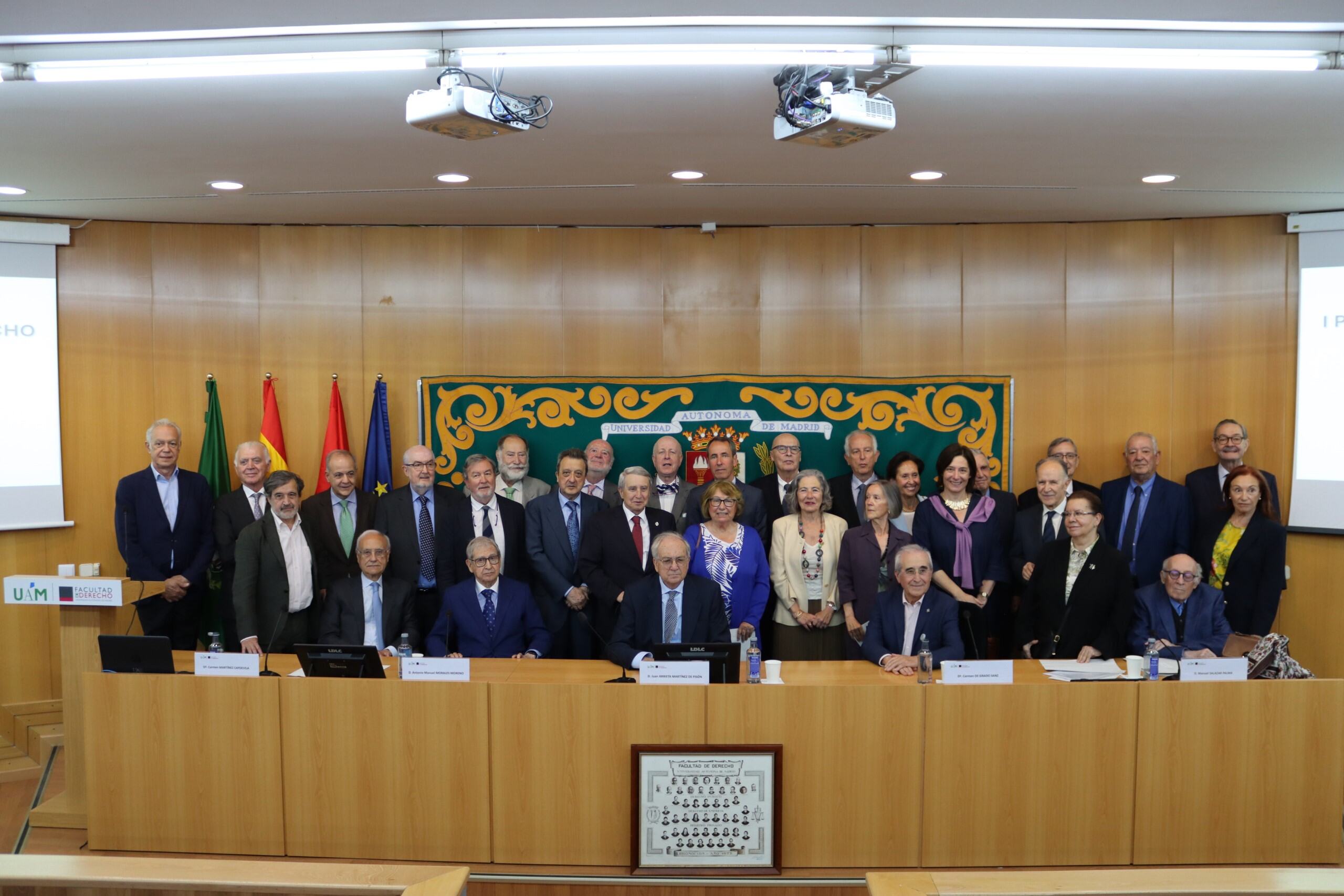 Foto del acto conmemoriativo I promoción