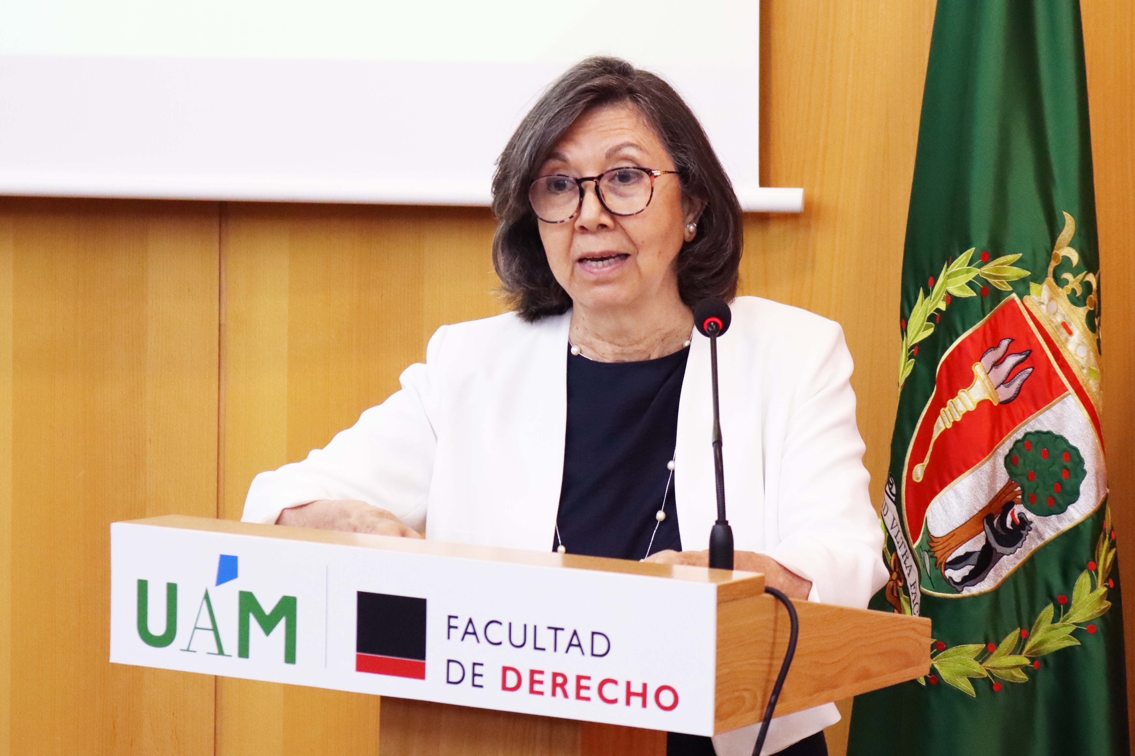 Foto Mercedes Pérez Manzano toma posesión como decana de la Facultad de Derecho de la UAM
