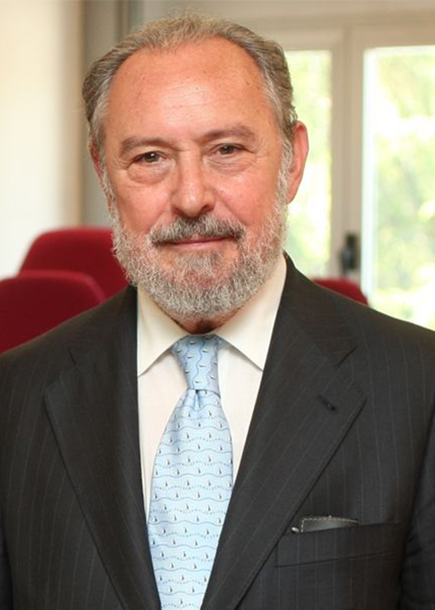 El profesor Manuel Aragón Reyes galardonado con la XXXII edición del Premio Pelayo para Juristas de Reconocido Prestigio