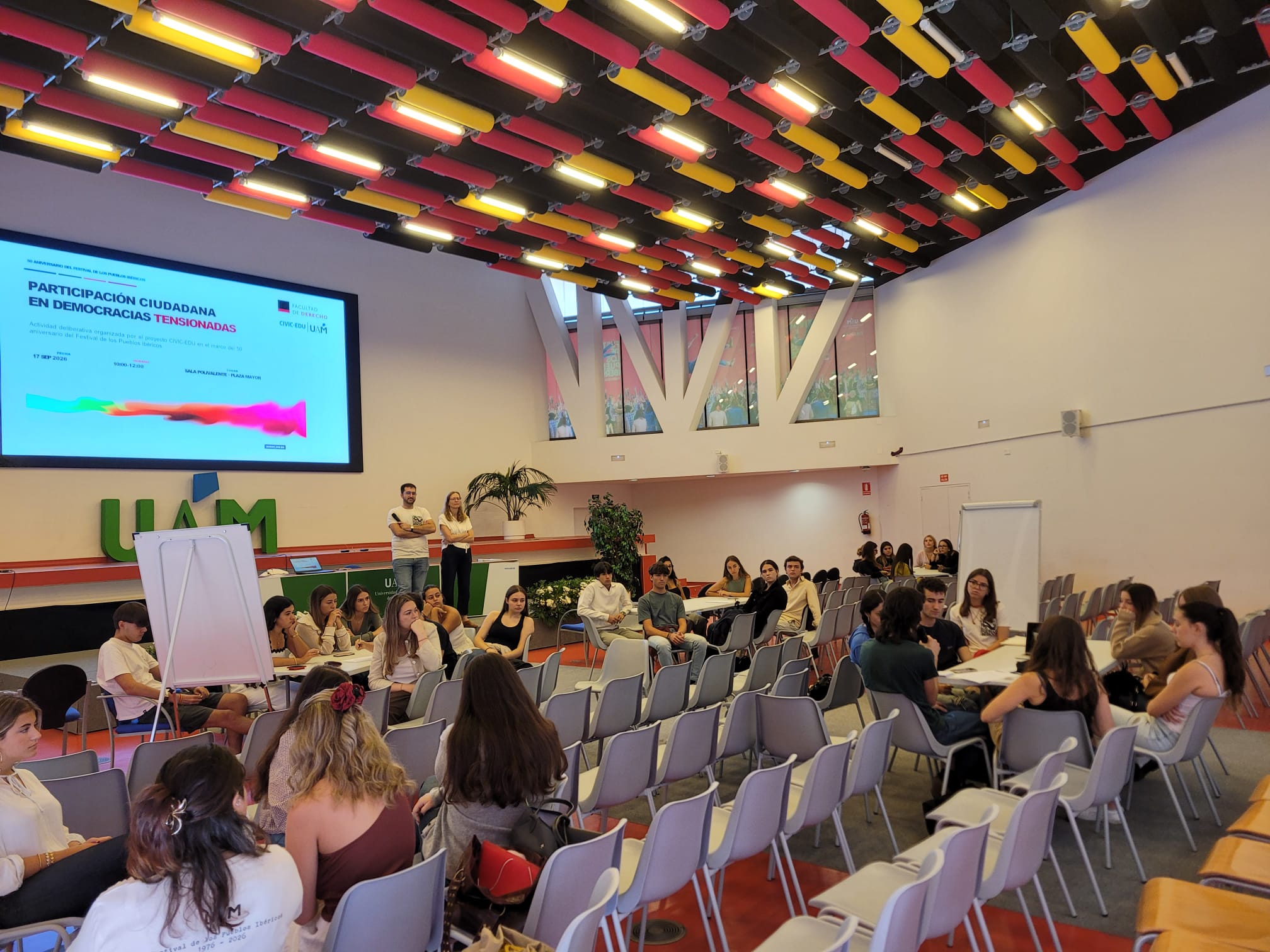 La Facultad de Derecho celebró dos actividades en el marco del 50.º aniversario del Festival de los Pueblos Ibéricos