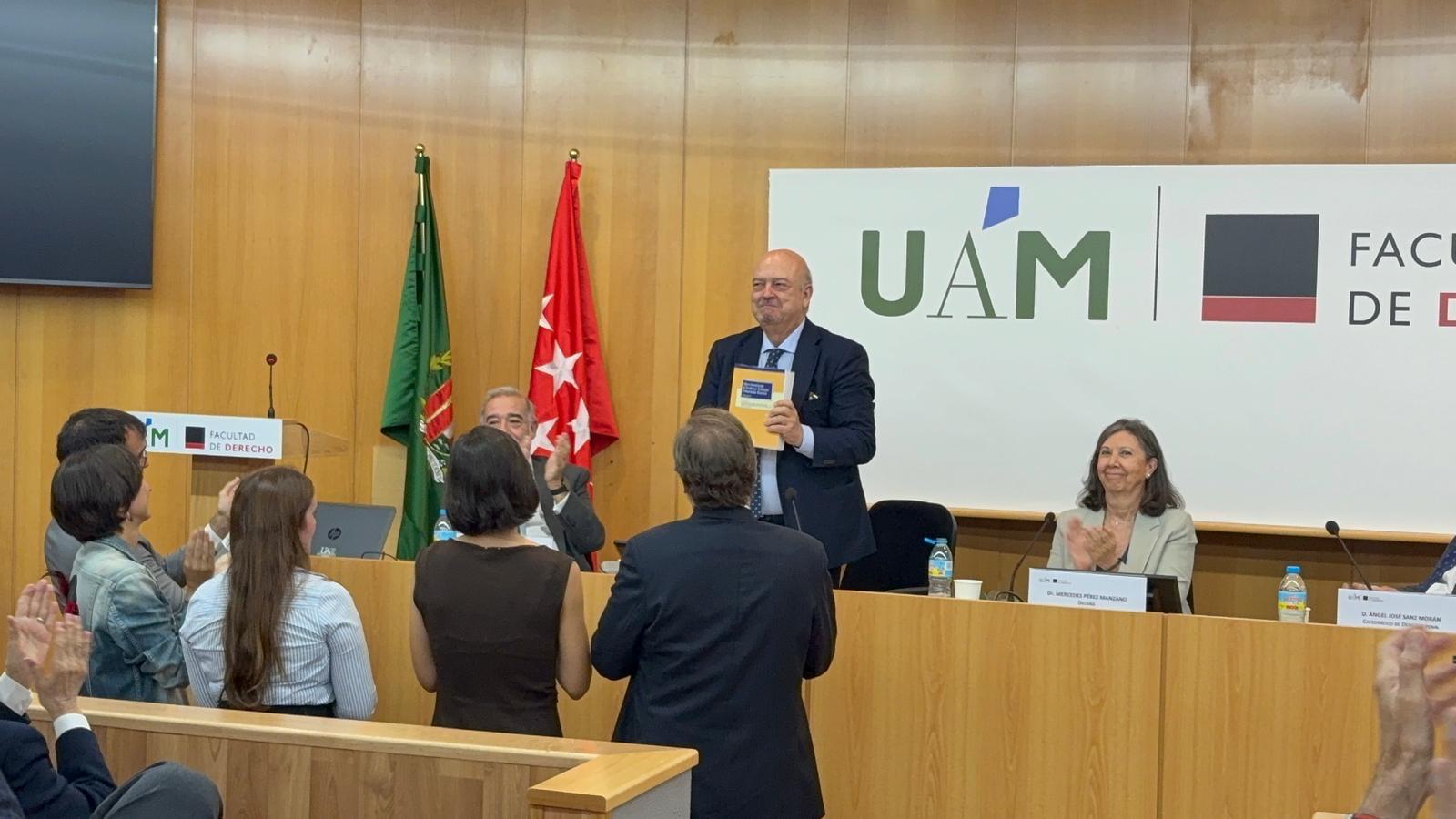 Libro homenaje al Profesor Enrique Peñaranda Ramos