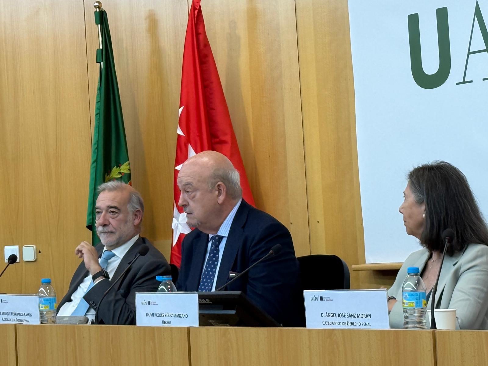 Libro homenaje al Profesor Enrique Peñaranda Ramos