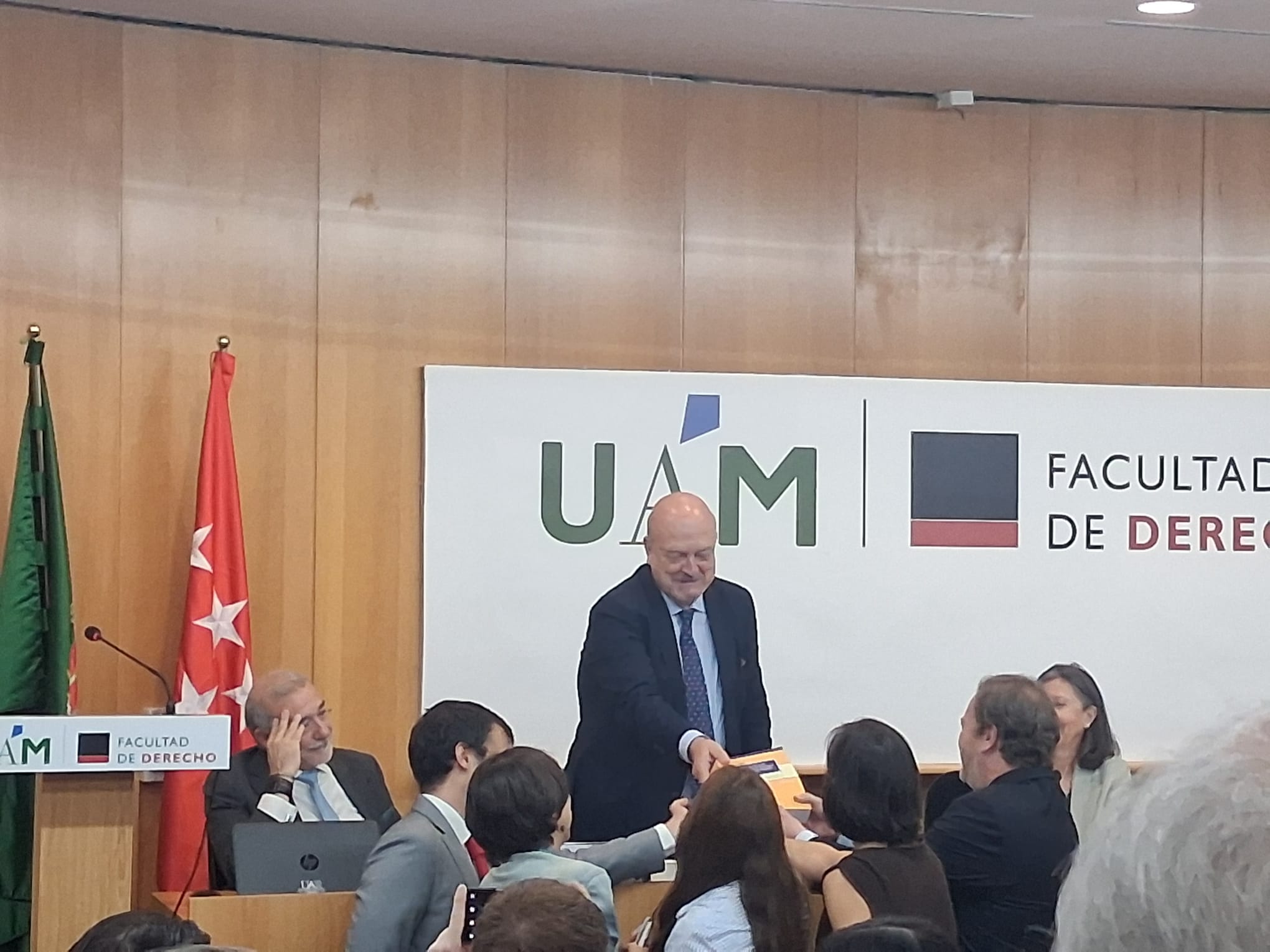 Libro homenaje al Profesor Enrique Peñaranda Ramos