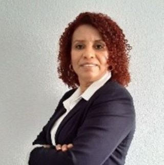 Fotografía de la profesora Alina Martínez
