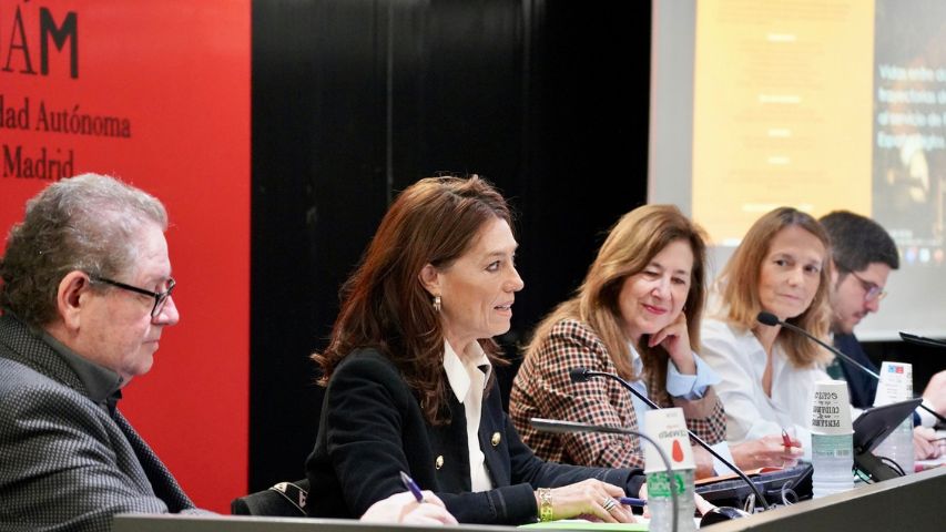 XIX Seminario Internacional “La Corte en Europa” : Vidas entre dos monarquías: trayectorias de poder y saber al servicio de Portugal y España (siglos XVI y XVII) 23 y 24 de octubre de 2025.