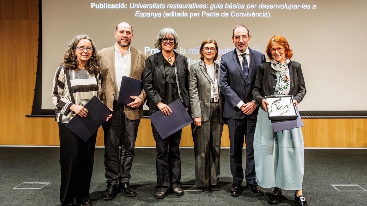 Ana Ruiz Sánchez, de Lenguas Modernas, galardonada con el premio ADR Justicia 2025 a la mejor monografía en resolución de conflictos 