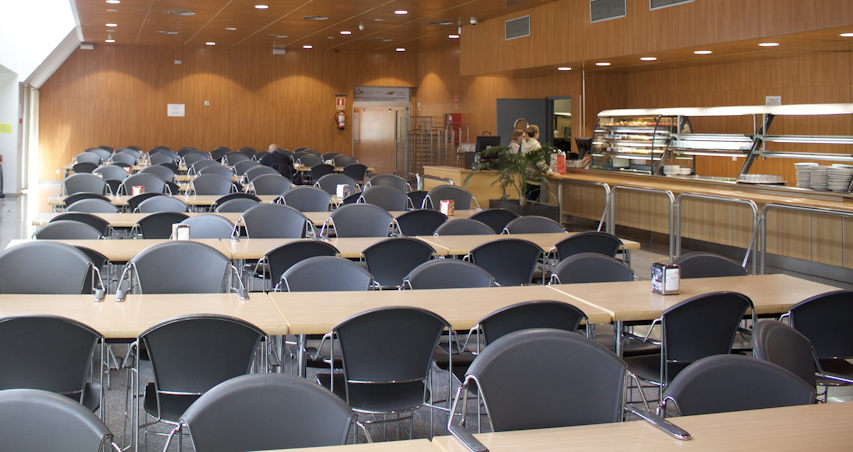 Interior de la cafetería de la Facultad de Medicina de la Universidad Autónoma de Madrid