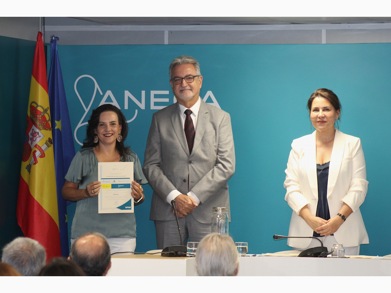 Pilar López, decana de la Facultad de Medicina de la UAM, recibe el certificado Sello Internacional de Calidad WFME.