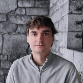César López