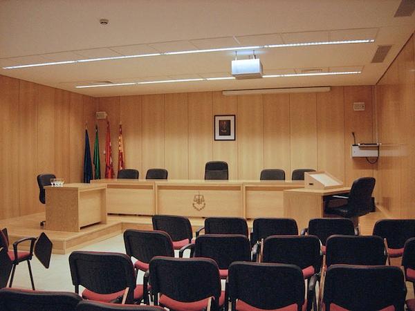 Salón de Grados. Sala de Vistas. Ubicación: Edificio de Ciencias Jurícias, Sociales y Económicas (Planta -1)
