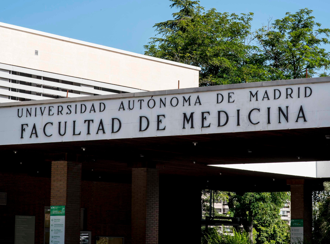 Imagen Fachada Facultad de Medicina