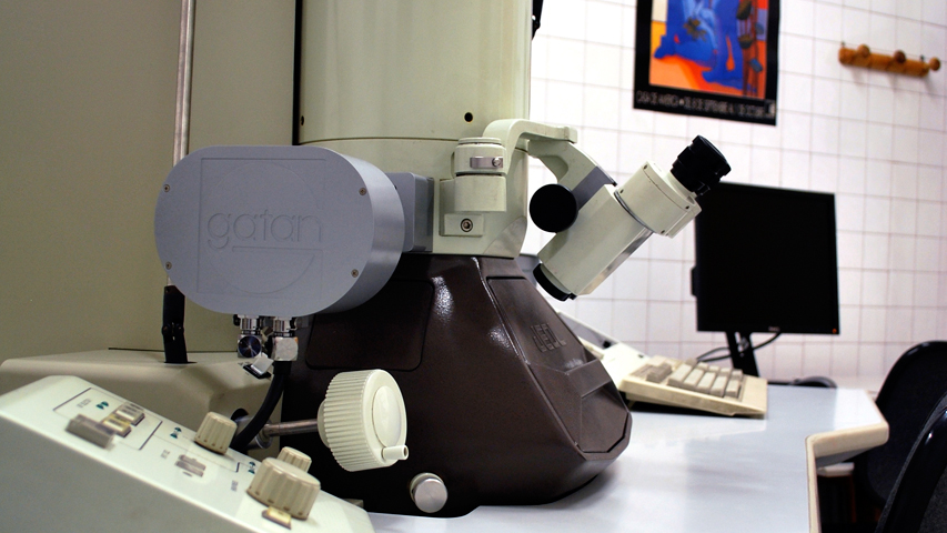 Microscopio Electrónico de Transmisión