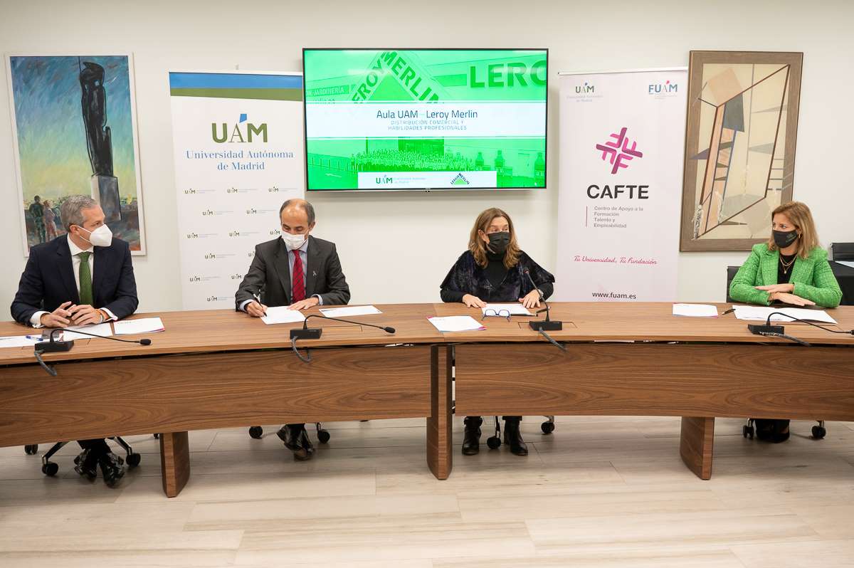 Firma de renovación del renovación del Aula UAM-Leroy Merlin en Distribución Comercial y Habilidades Profesionales