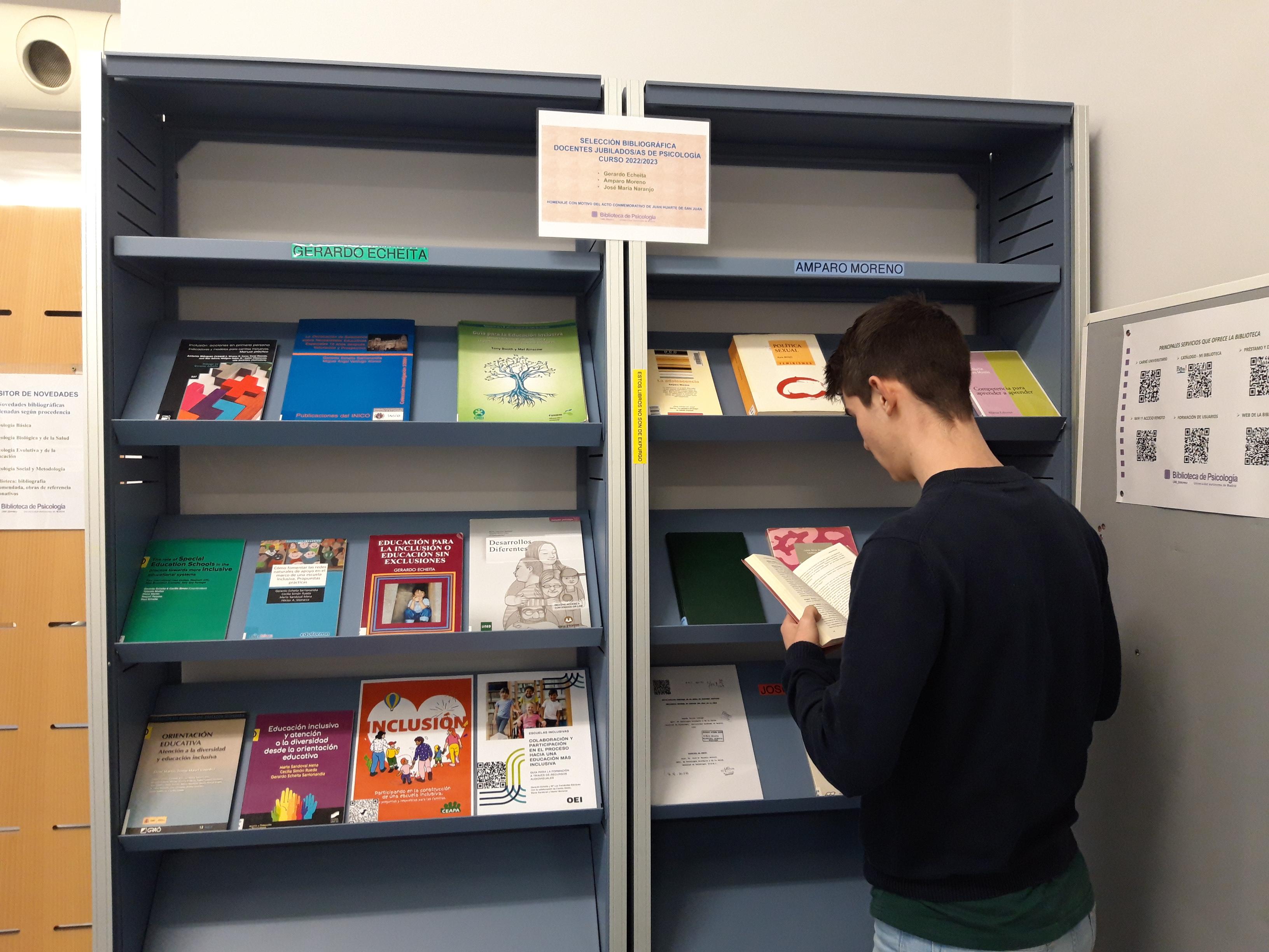 Exposición profesores jubilados