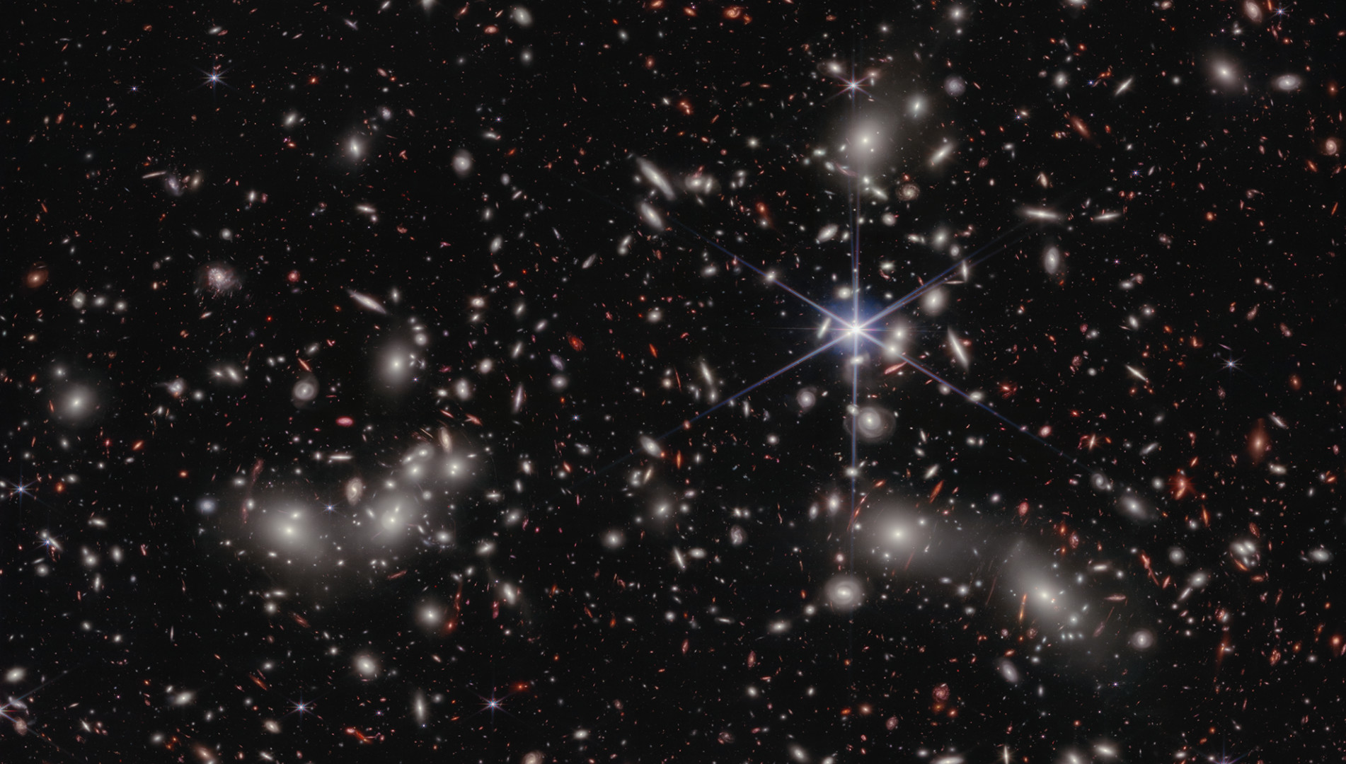 Imagen en la que se observa el universo con distintas galaxias 