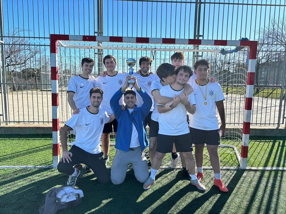 Equipo Telecorinthians: Campeones del Torneo de Navidad de Fútbol-sala 2023