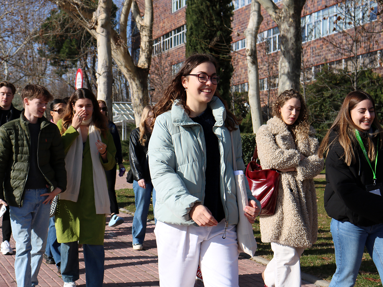 Estudiantes internacionales durante esta mañana en el Campus de Cantoblanco