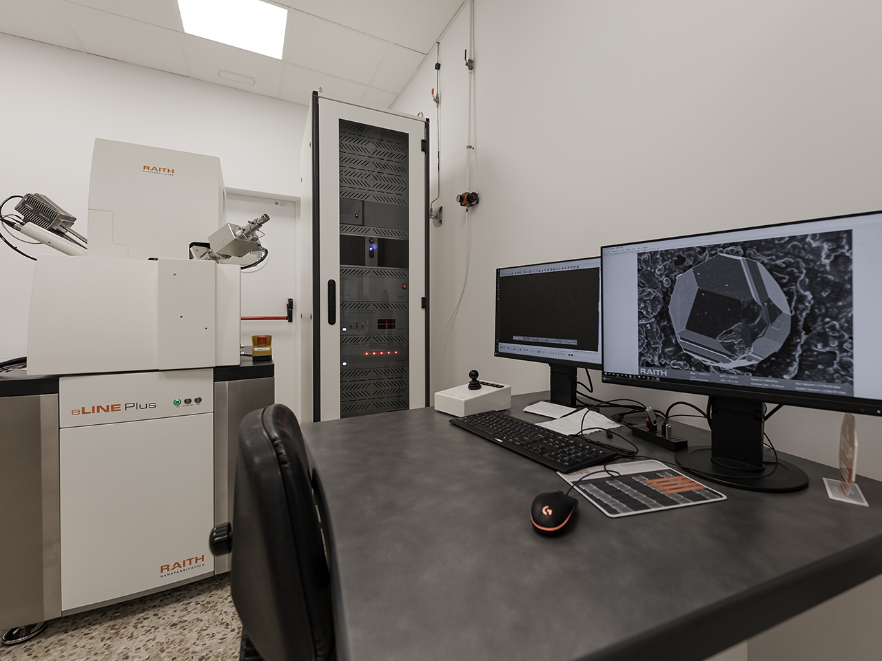 Nuevo Microscopio SEM de alta resolución de Raith