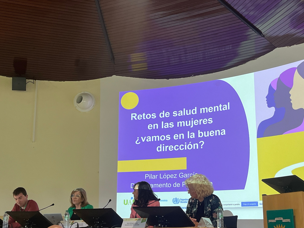 personas en conferencia