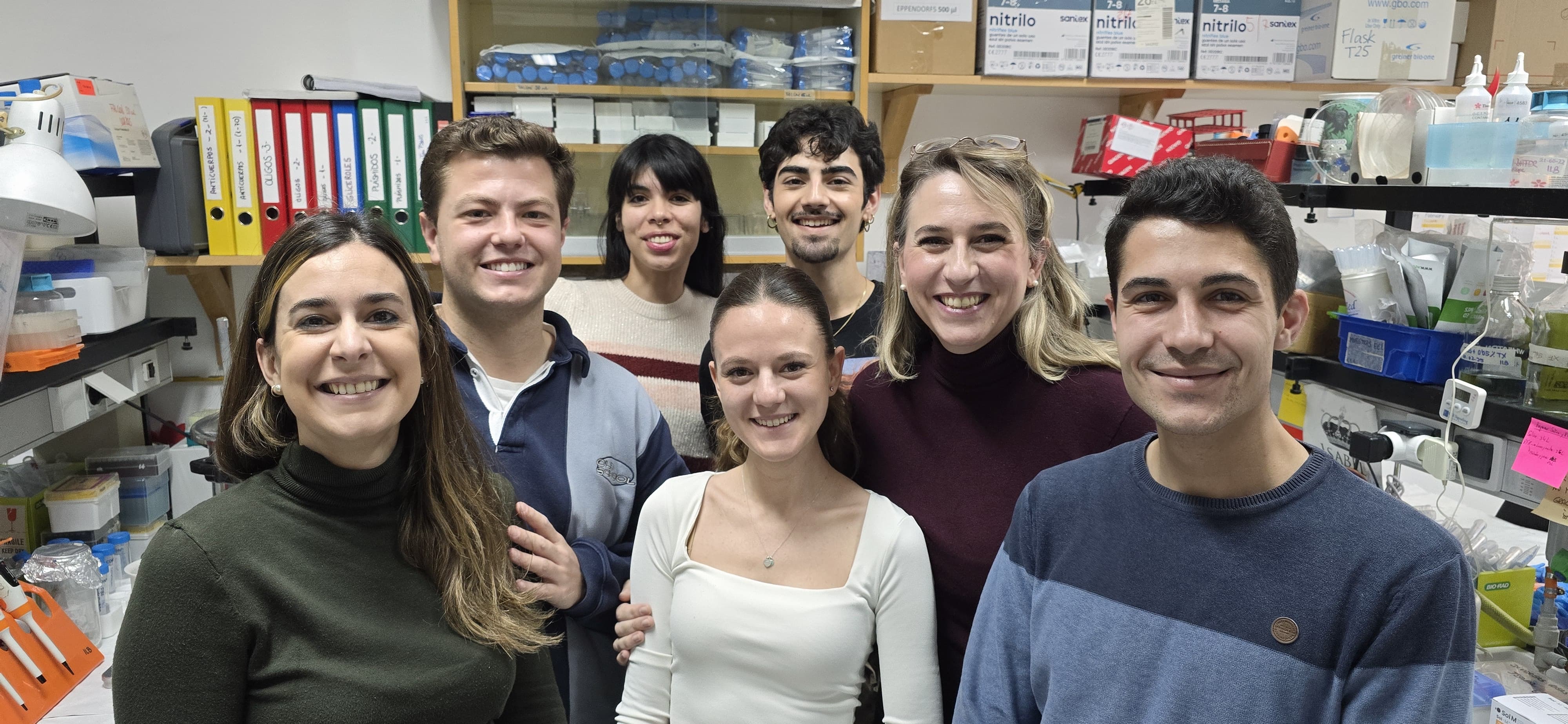Equipo interdisciplinar —liderado por la Dra. Isabel Lastres-Becker, del Instituto de Investigaciones Biomédicas “Sols-Morreale” y el Departamento de Bioquímica de la Universidad Autónoma de Madrid / UAM