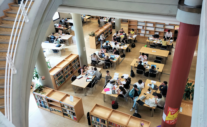 Aforo Biblioteca de Derecho en época de exámenes mayo 2025