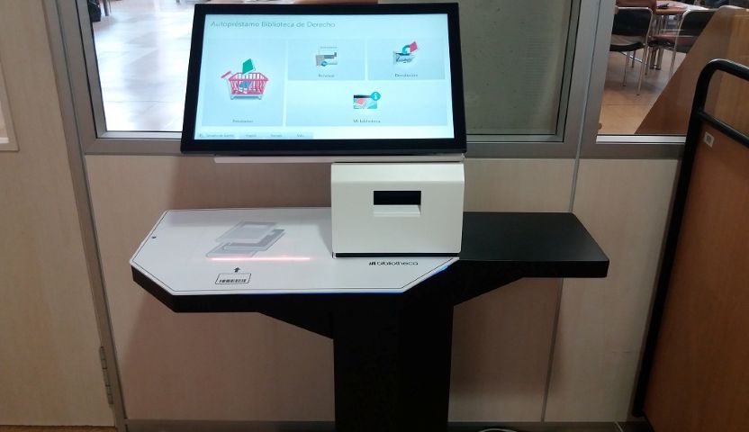 Autopréstamo - Sala baja Biblioteca de Derecho UAM