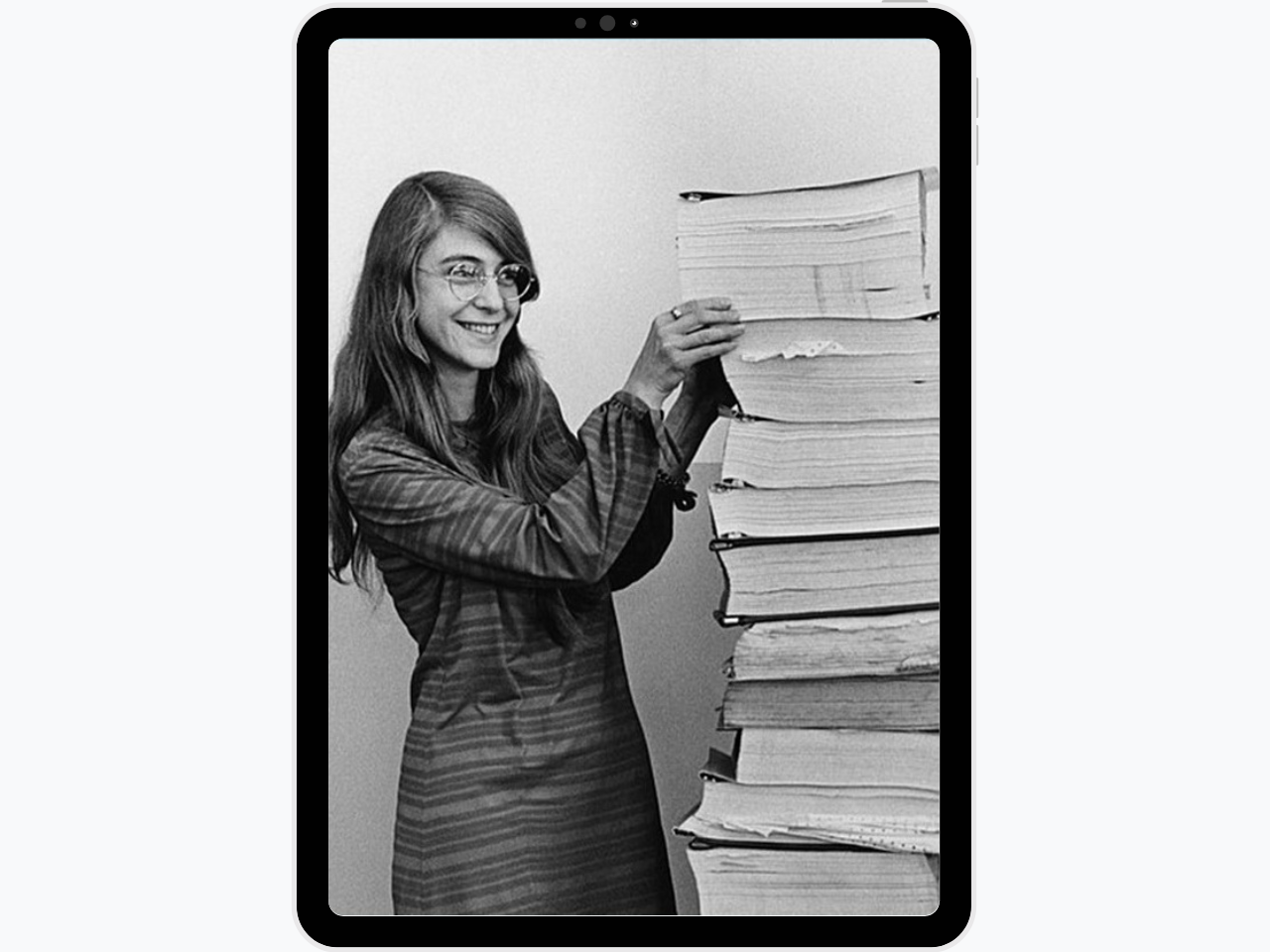 Cartel de la Exposición de Anécdotas sobre Margaret Hamilton 