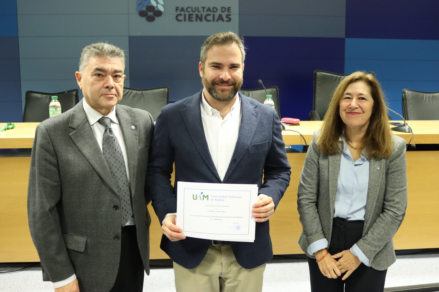 Acto de entrega de diplomas a los galardonados con el Premio a Jóvenes Investigadores e Investigadoras de la Universidad Autónoma de Madrid (UAM). / UAM