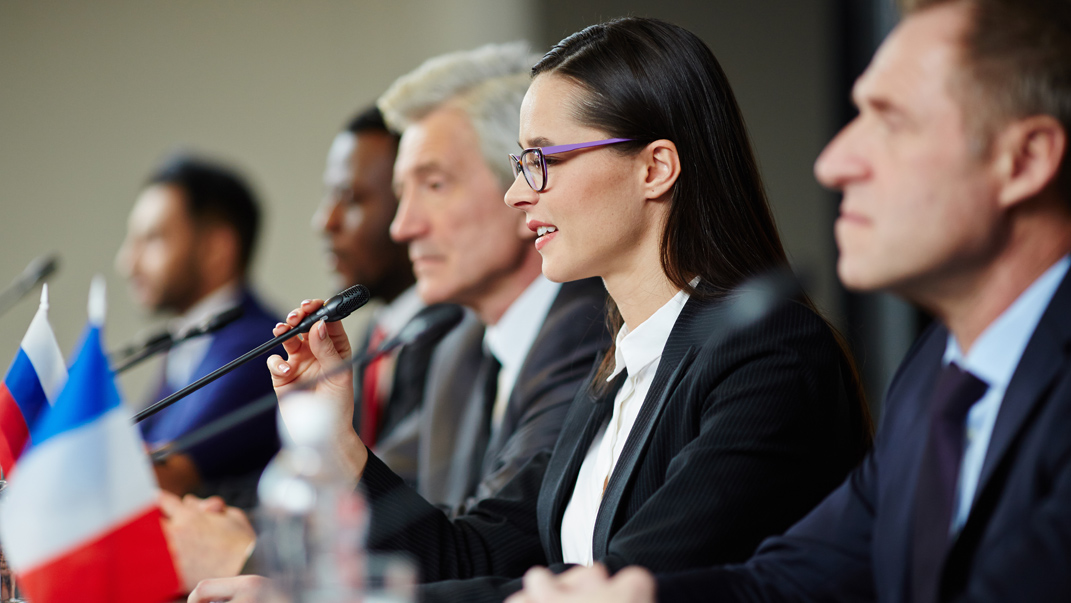 Grado en Ciencia Política y Administración Pública + Mención Gob