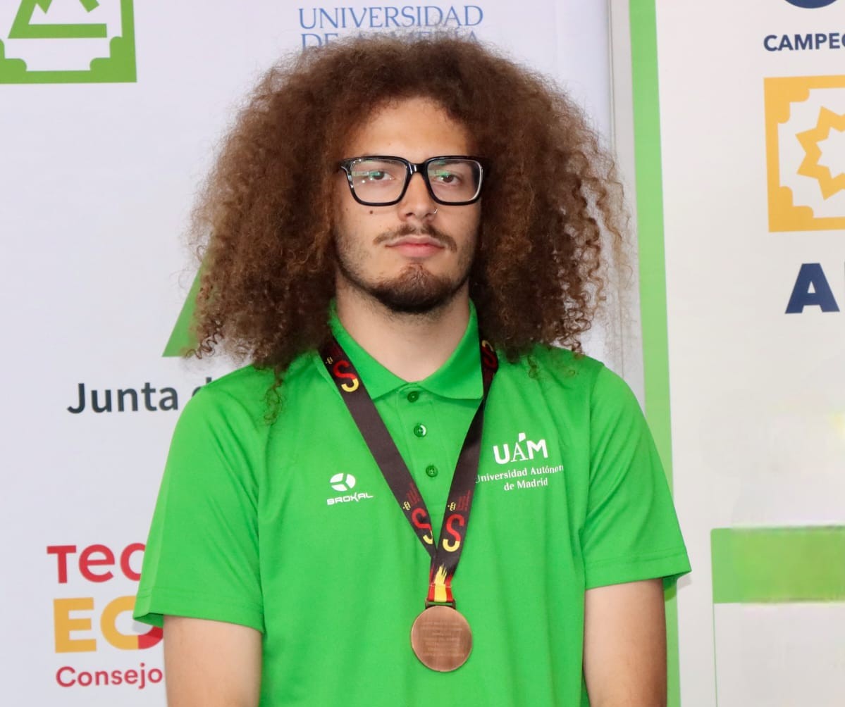 Foto medallista CEU Florete de la UAM.