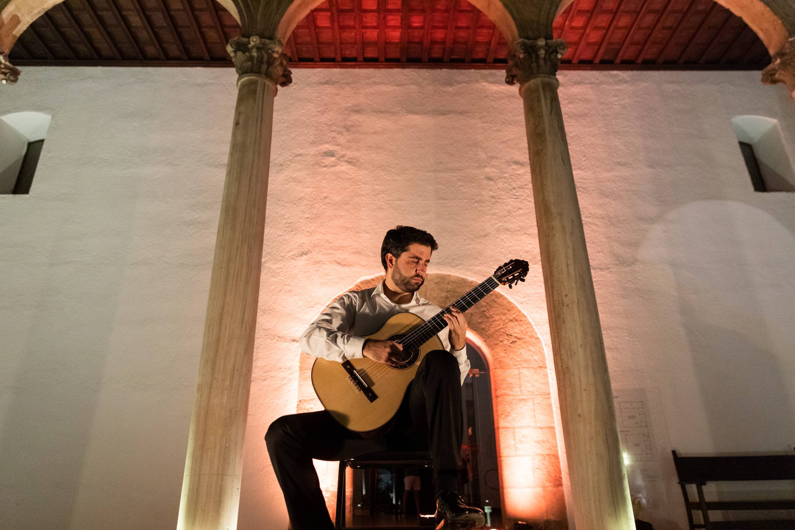 Rafael Aguirre