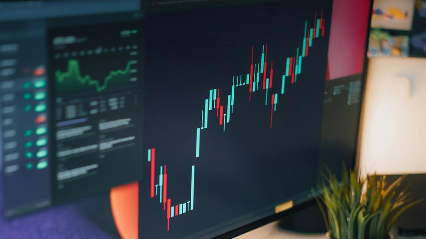 Pantalla de ordenador con datos