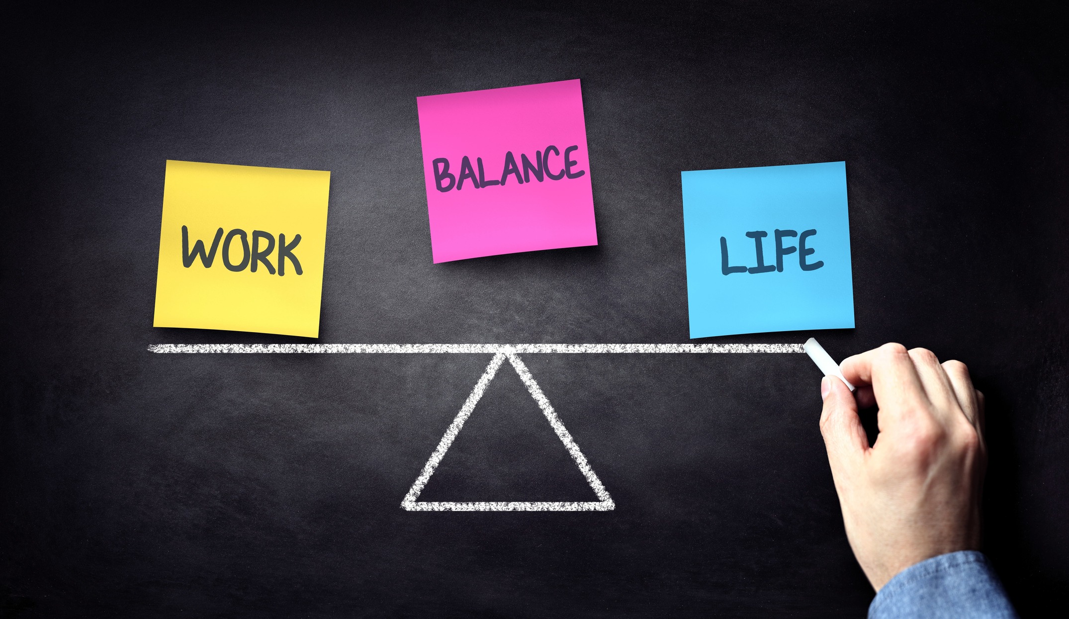 Imagen que ilustra el balance entre trabajo y vida familiar. / Envato