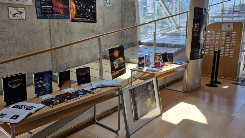 Exposción bibliográfica sobre eclipses en la Biblioteca de Ciencias