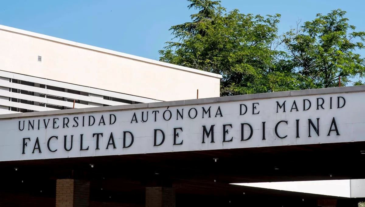 Fachada de la Facultad de Medicina