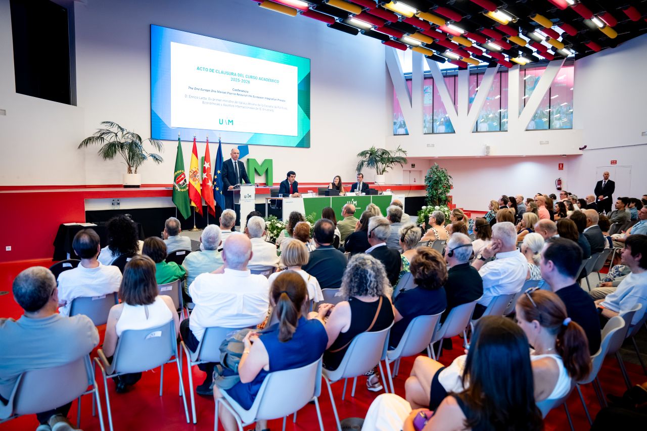 Imagen del público asistente al Acto de Clausura del Curso 2025-26.