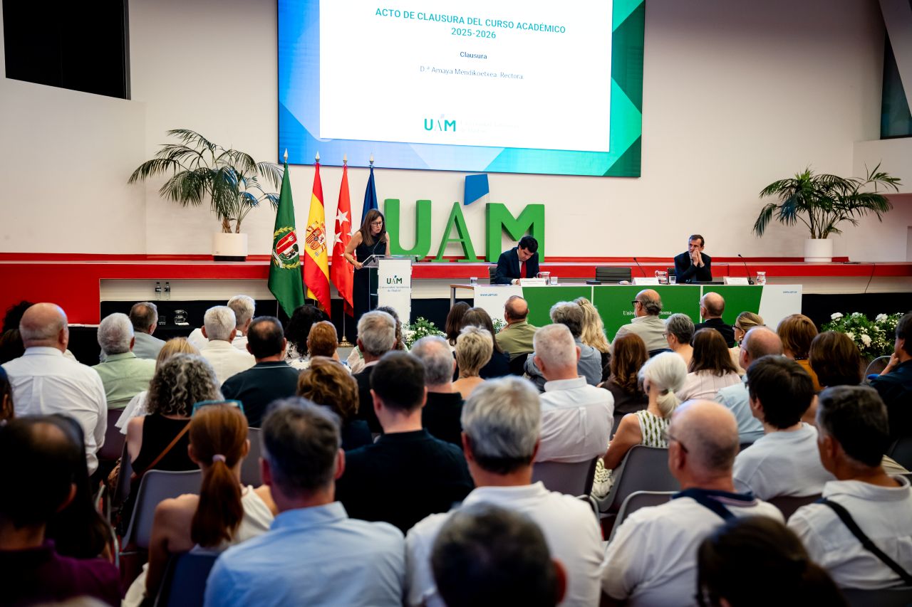 Vista del público durante el discurso de la rectora en el Acto de Clausura del Curso 2025-26.