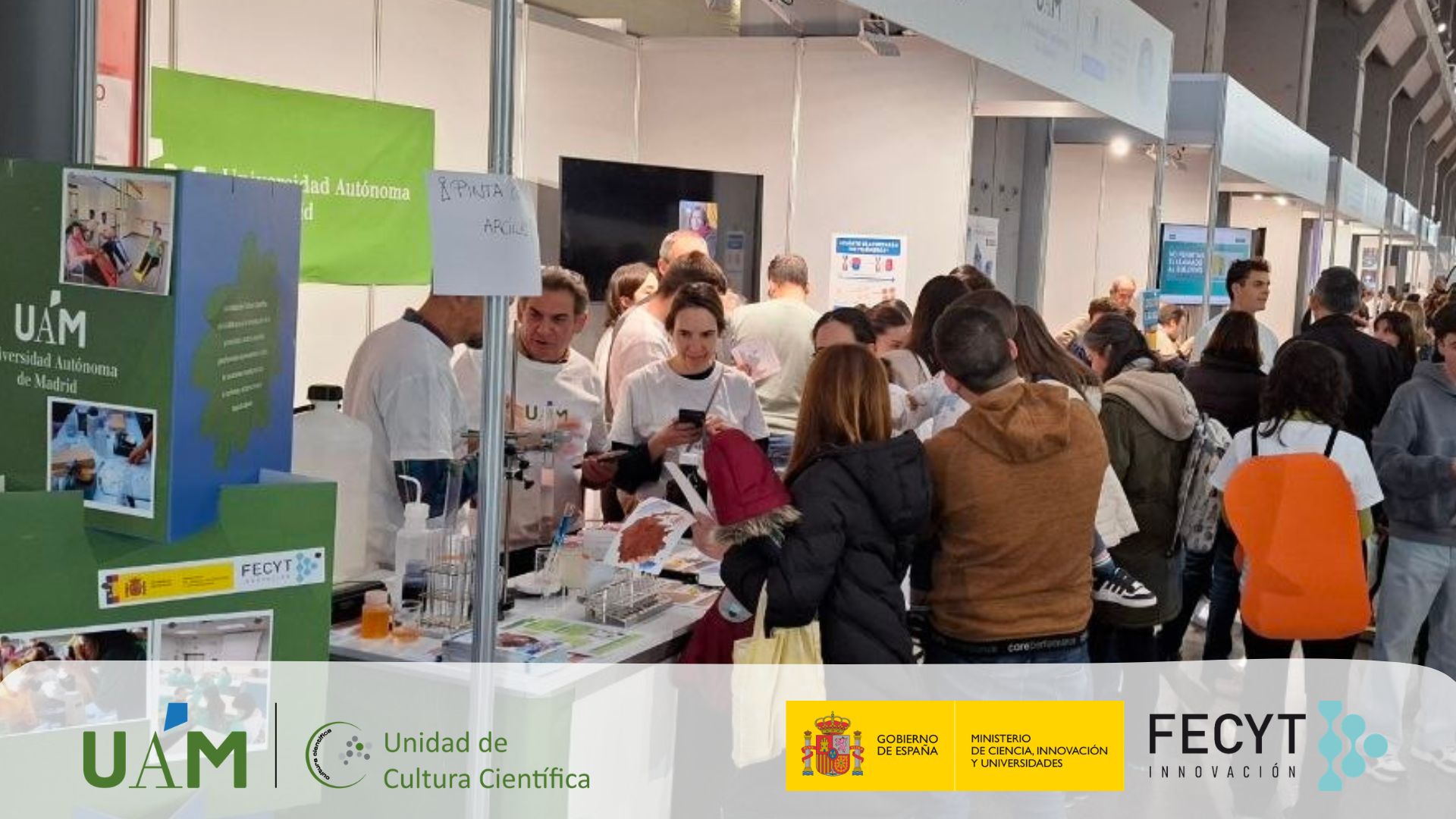 Imagen que muestra el stand de la UAM en la Feria Madrid es Ciencia